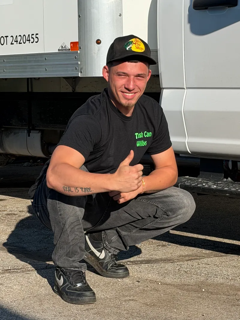 Xaiver Melendez, Crew at Trash Can Willy's